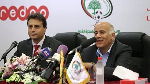 خلال الحدث