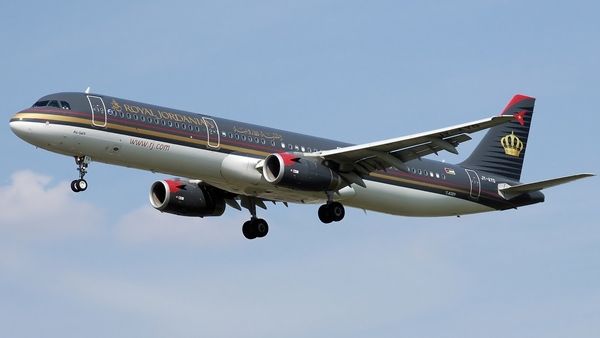 Iraqi authorities asked all airlines to stop operating flights to Erbil and Sulaymaniyah. 