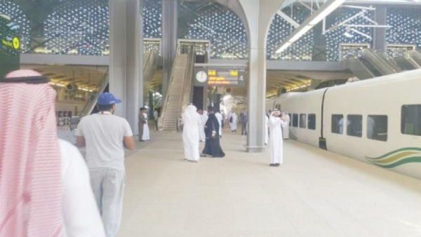 Officials, experts, and media representatives at the Al-Sulaimaniah station in Jeddah before boarding the Haramain high-speed train to Madinah. (SG) Officials, experts, and media representatives at the Al-Sulaimaniah station in Jeddah before boarding the Haramain high-speed train to Madinah. (SG)