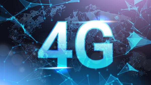 قامت شركة الاتصالات السعودية بنشر عدة طبقات من تقنية الجيل الرابع عبر ترددات مختلفة هي (LTE 1800, LTE 2300, LTE 2100). قامت شركة الاتصالات السعودية بنشر عدة طبقات من تقنية الجيل الرابع عبر ترددات مختلفة هي (LTE 1800, LTE 2300, LTE 2100).