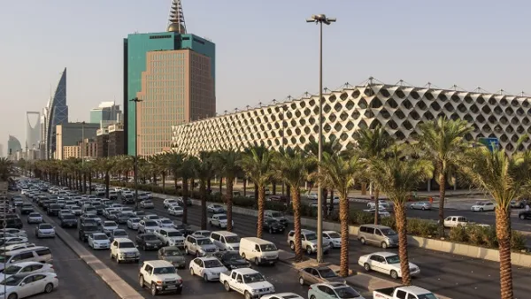 عدد السيارات غير المؤمنة كبير، مرجعا سبب ذلك إلى وجود فجوة بين تجديد الرخصة وتجديد وثيقة التأمين.