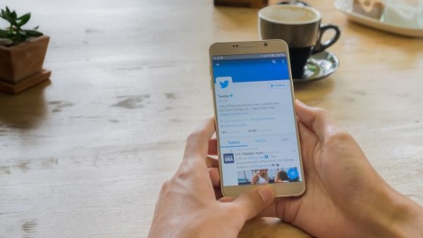 Micro-blogging platform is considering a "clarify" feature for its over 330 million users. (Shutterstock)