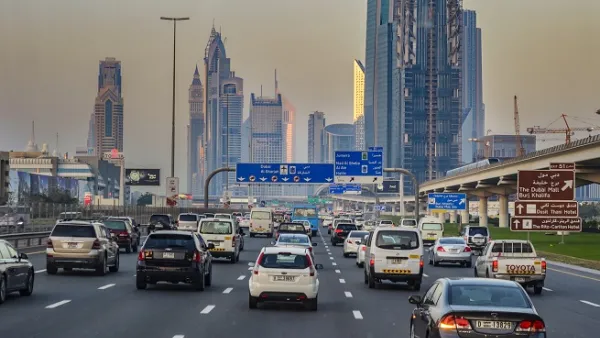 شهدت المشاريع الاقتصادية والتنموية في الإمارات خلال عام 2018 انتعاشاً كبيراً