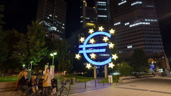 From a monetary policy perspective, 2017 was a year in which central banks around the globe shifted, almost in synchronized step. Here's an outlook for 2018. (Shutterstock)