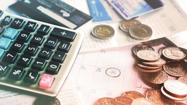 Now that the New Year is behind us, it is time to review your budget for 2018. Here is what you need to do. (Shutterstock)