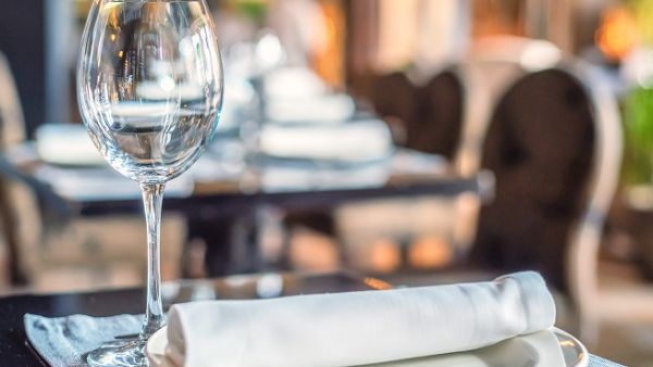 Restaurant and café owners in Dubai are calling for lower rents and the ability to hire students and part-timers to curb their operating costs. (Shutterstock) Restaurant and café owners in Dubai are calling for lower rents and the ability to hire students and part-timers to curb their operating costs. (Shutterstock)
