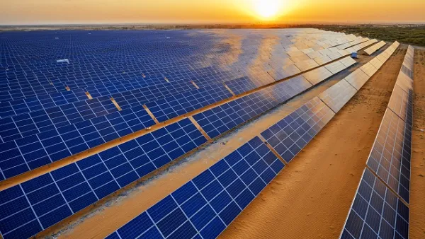 The new Taif project includes a technology oasis, new airport, residential suburb, industrial city, and university campus. (Shutterstock)