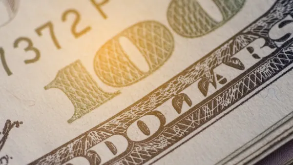 2017 marked the worst year for the U.S. dollar in more than a decade with the Dollar Index falling over 9%. Will the dollar recover in 2018? (Shutterstock)