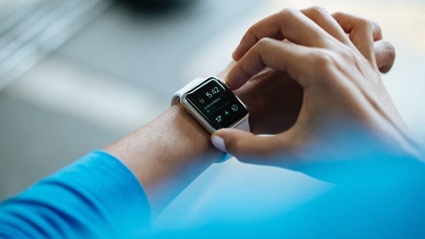 40 percent use health apps on mobile devices and 14 percent use wearable technology. 
