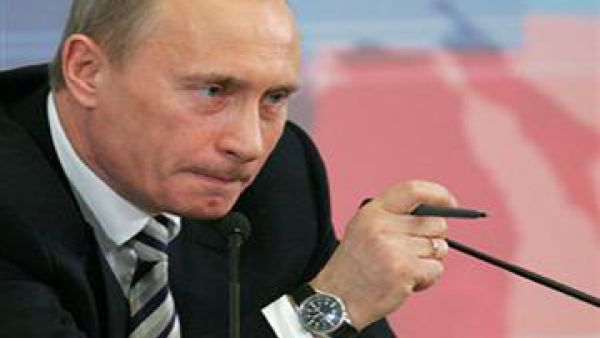 إنترفاكس: الأمن يتحقق من وجود متفجرات في مبنى إدارة الرئيس الروسي
