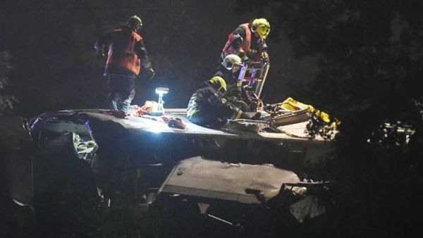 3 قتلى و 40 جريحا في تصادم قطارين في بلجيكا