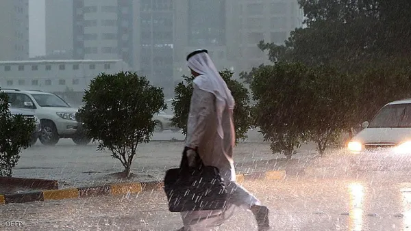 الأحوال الجوية المضطربة تشتد في الخليج العربي
