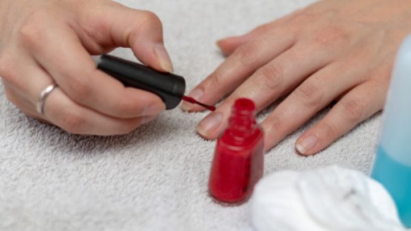 الأظافر الجميلة والمُرتبة تجذبُ النّظر بشكلٍ كبير