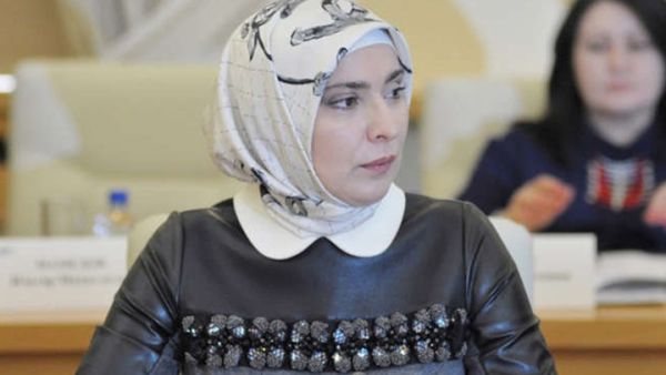  آية حمزتوفا