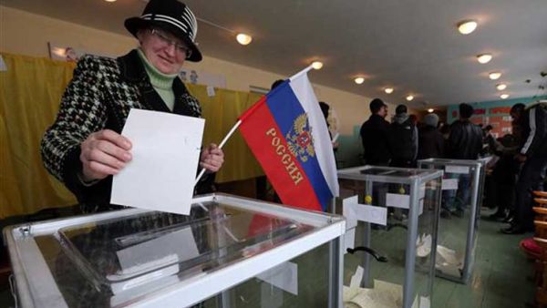 الروس يدلون بأصواتهم في انتخابات محلية وتوقعات بفوز كاسح للحزب الحاكم

