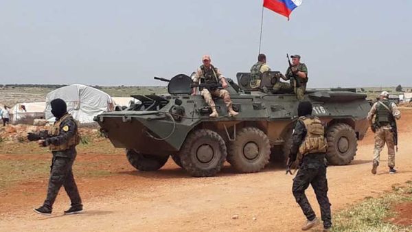 أنباء عن انفجارات متتالية في مقر القوات الروسية في مدينة دير الزور شرق سوريا
