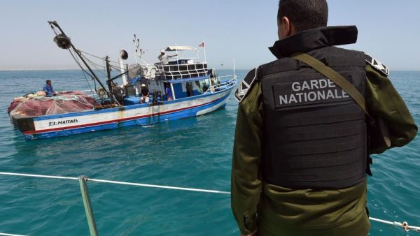 خطف سفينتين واحتجاز 4 رهائن إندونيسيين قرب ماليزيا