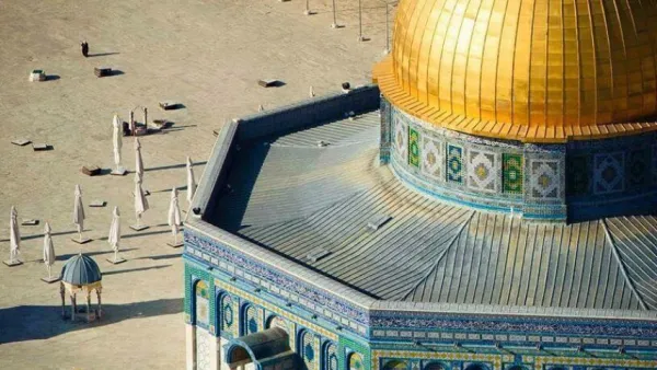  اقتحم نحو112 مستوطناً متطرفا باحات المسجد الأقصى المبارك من جهة باب المغاربة