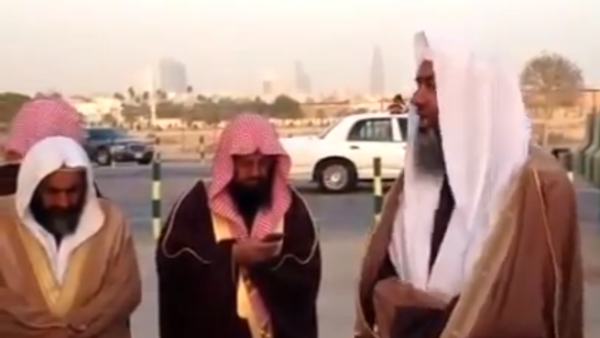 Saudi clerics protest against the King's decision to appoint women to the Shura Council (Photo: Screenshot YouTube / BeardlessYoung)