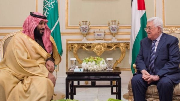 كانت تقارير إعلامية تحدثت عن أن السعودية خيرت عباس بين القبول بـ"صفقة القرن" أو الاستقالة 