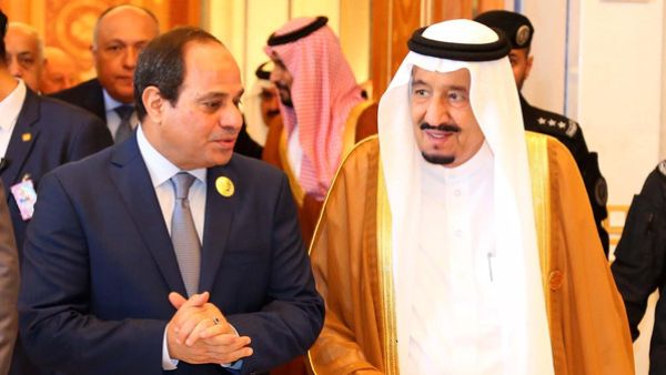 دعا الملك سلمان السيسي لزيارة المملكة 