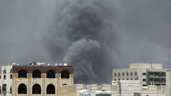 غارات جوية مكثفة على مواقع الحوثيين في تعز وصنعاء - ارشيف 