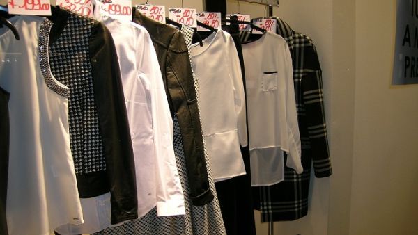 Saudi Arabia's consumer price index (CPI) fell 0.8 percent in April showing a drop in consumer prices for the fourth month in a row. (File photo) Saudi Arabia's consumer price index (CPI) fell 0.8 percent in April showing a drop in consumer prices for the fourth month in a row. (File photo)