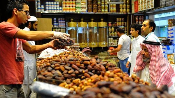 By limiting jobs in grocery stores to Saudis, the country expects to generate more than 20,000 job opportunities for citizens. (AFP/ File) By limiting jobs in grocery stores to Saudis, the country expects to generate more than 20,000 job opportunities for citizens. (AFP/ File)