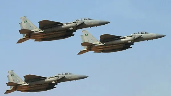 مقاتلات سعودية في سماء الرياض
