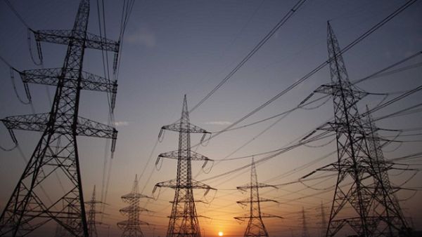 Schneider Electric will increase its efforts to further recruit Saudi engineers in all fields, utilize its international expertise in design, installation and maintenance, in addition to leveraging its training experience.