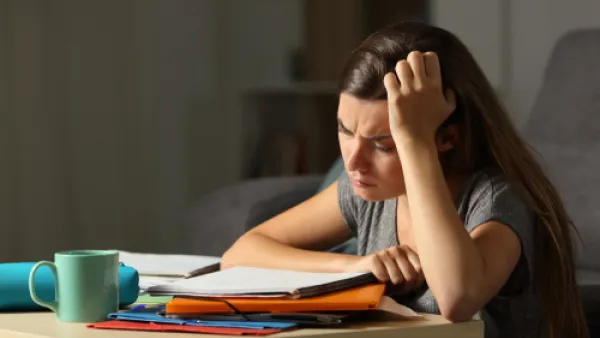احرصي دائماً على وجود مسكنات في حقيبتك المدرسية