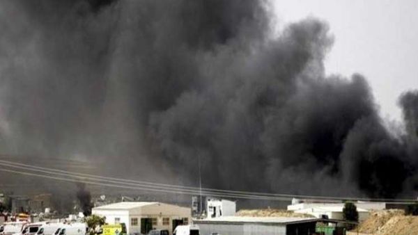 مقتل شخص وفقدان 7 إثر انفجار في مصنع للبتروكيماويات 