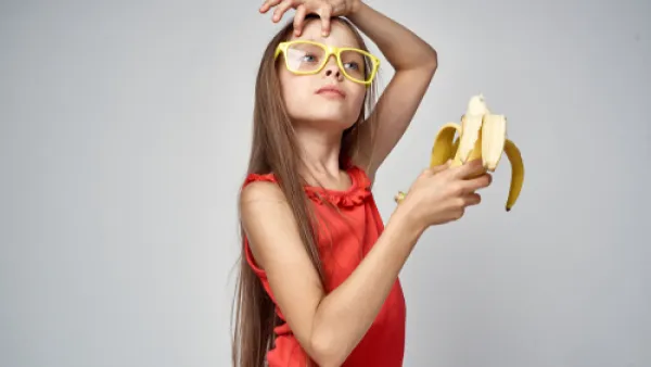 يؤدي الإفراط فى تناول الموز إلى تكوين الغازات (shutterstock.com)
