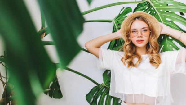 تجنبي هذه الأخطاء للحصول على إطلالة صيفية منعشة (shutterstock.com)