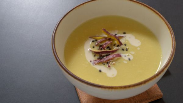 شوربة البطاطا (shutterstock.com)