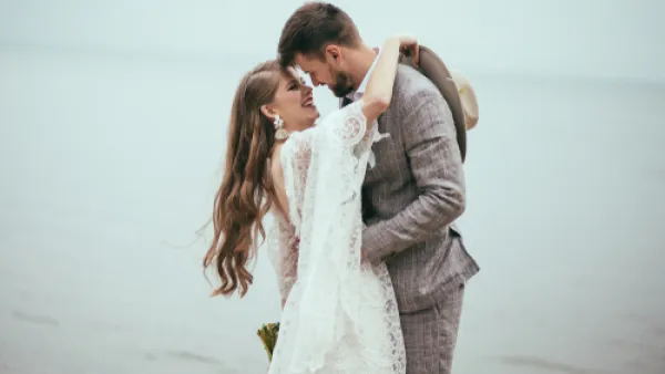 ستايل البوهيمي في يوم زفافك (shutterstock.com)
