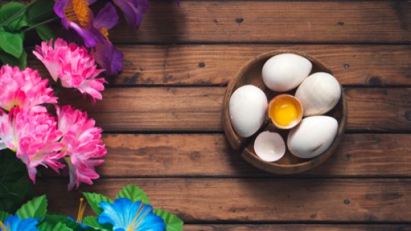 استخدمي ثفار البيض لعلاج الشعر الجاف
