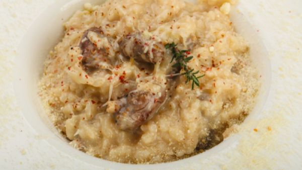 ريزوتو بالفطر من المطبخ الإيطالي  (shutterstock.com)

