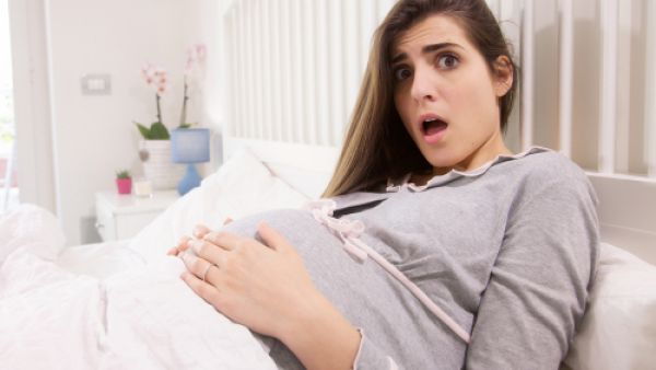 منها هذه الخرافات هو تجنب النساء الحوامل  ممارسة الرياضة  (shutterstock.com)
