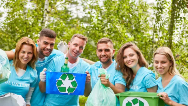 القضايا البيئية تحتل جزءا مهما من حياة مواليد برج الدلو والحوت والعقرب  (shutterstock.com)
