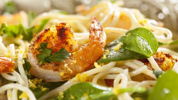 وصفة فيتوتشيني مع الجمبري والسبانخ