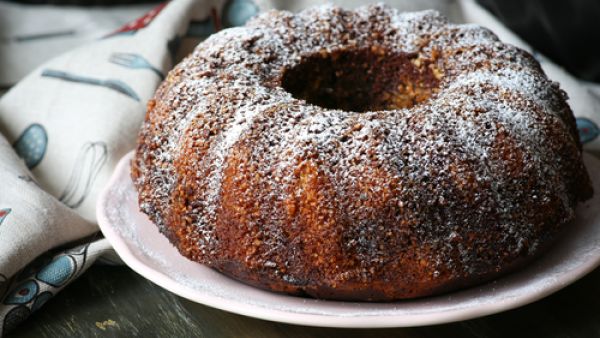 وصفة كعكة الباوند شوكلت (shutterstock.com)