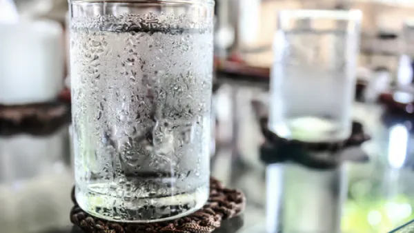 احذر شرب الماء البارد دفعة واحدة