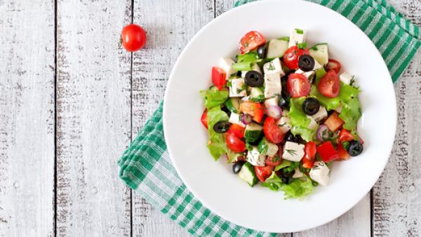 طريقة تحضير الـ Greek Salad