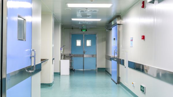 The man said the hospital management ignored his complaint (Shutterstock/File)