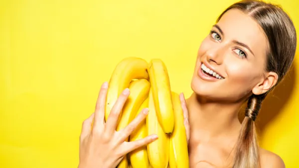 يحتوي الموز على كمية كبيرة من النشاء التي تسهم في إنقاص الوزن (shutterstock.com)
