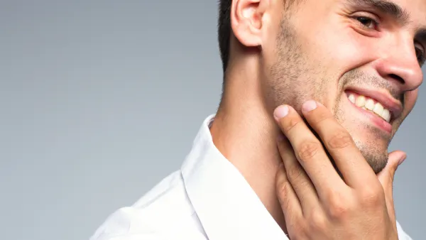 يتعين عليك أولاً أن تتأكد من الحلاقة بعد غسل الوجه