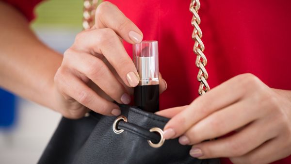 People who seek help from the police for Kleptomania are sent to the social support division to complete their treatment. (Shutterstock)
