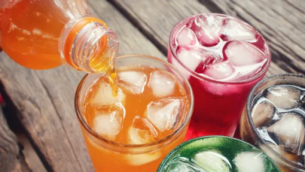المشروبات الغازية تساعد في تطور أمراض الكلى (shutterstock.com)
