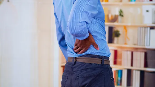  لا ينبغي التوجه لتناول الحبوب الدوائية عند آلام الظهر